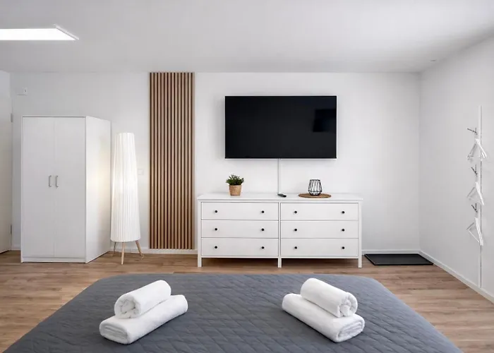 Appartement Winetime - - Fuer Bis Zu 2 Personen - Idyllisch An Den Weinbergen Der Suedlichen Weinstrasse Zwischen Landau Und Neustadt Gelegen